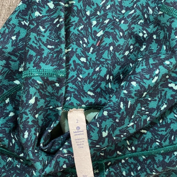 Lululemon Wunder Under Leggings - Picture 14 of 14